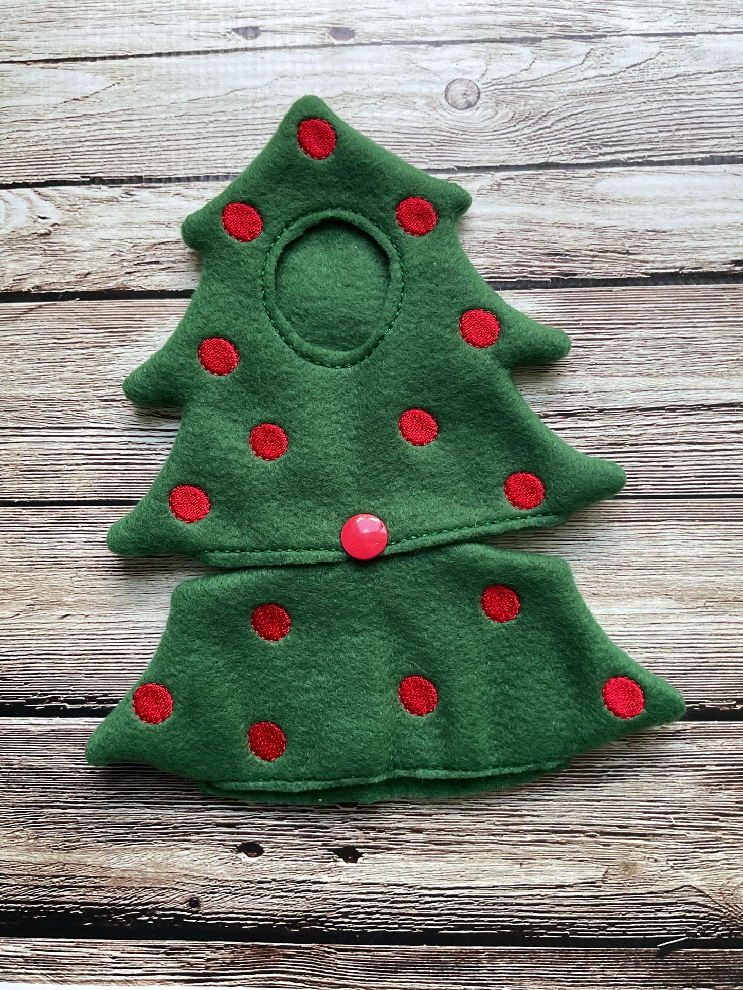 (140) Holiday Elf/Doll Sweater Christmas Tree