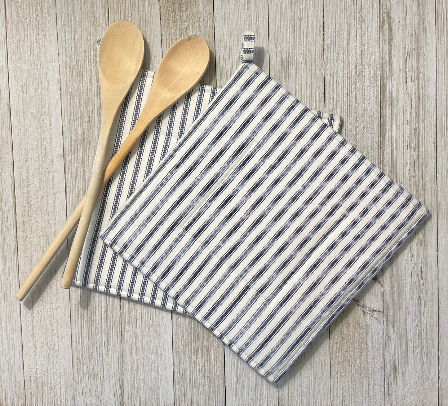 Hot Pad Farmhouse Blue Striped