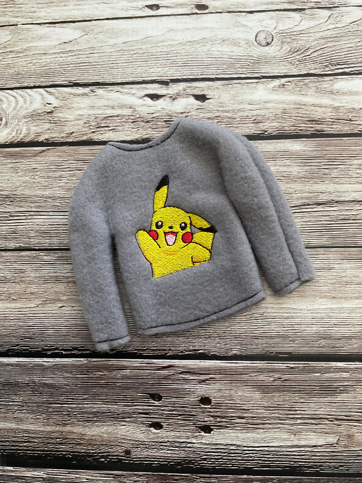 (190) Holiday Elf/Doll Sweater Yellow Pika-chu