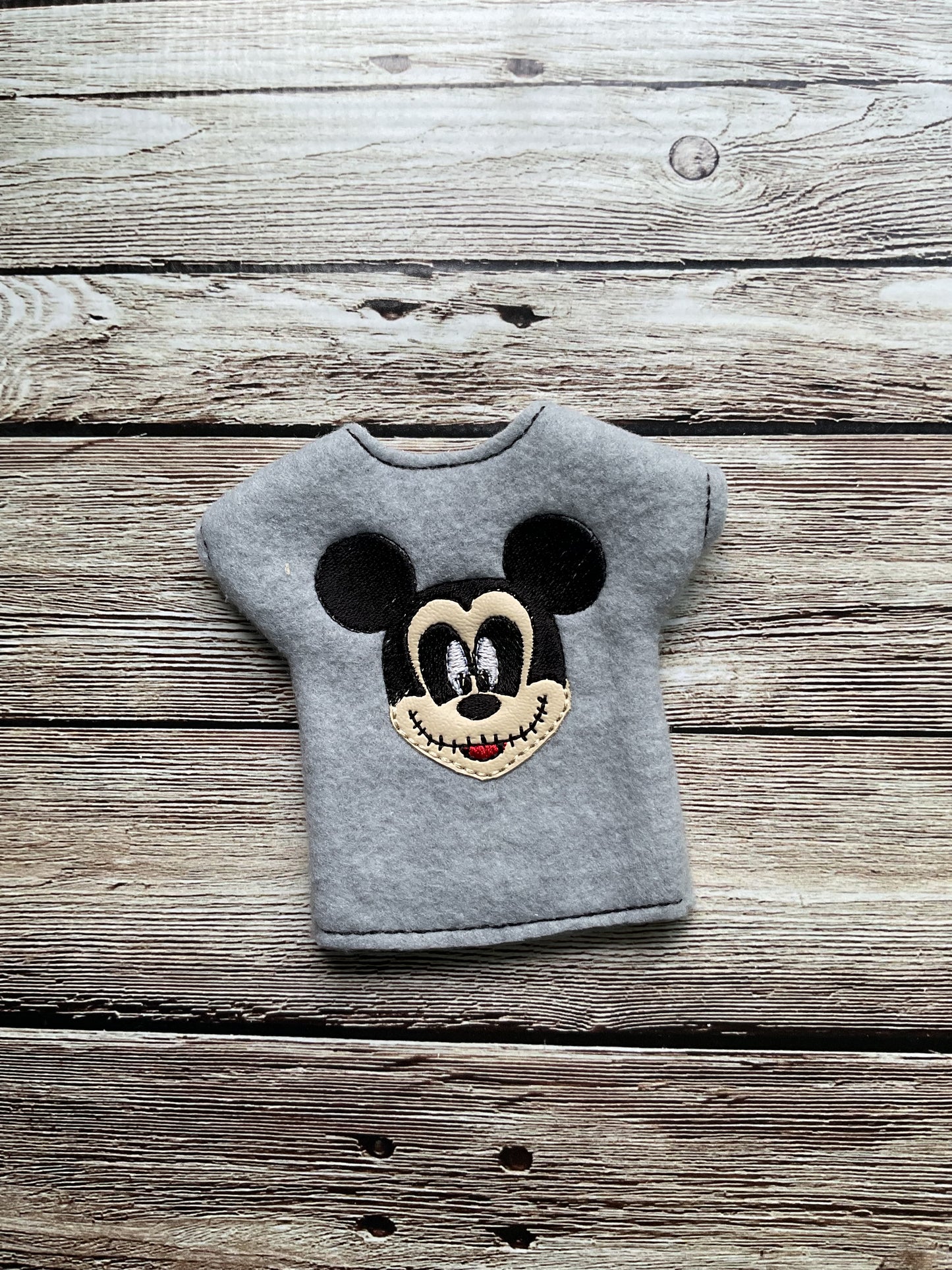 (157) Holiday Elf/doll Sweater Mickey Jack