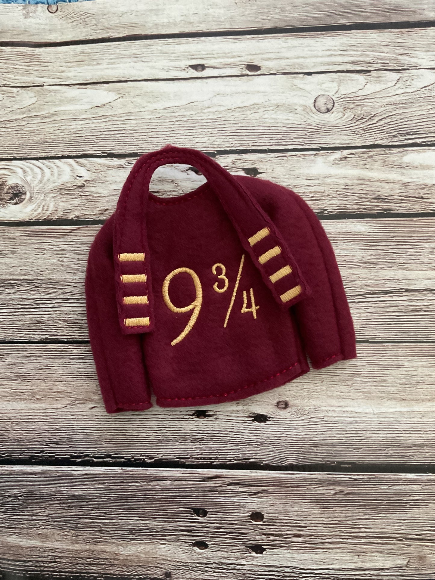(108) Holiday Elf/Doll Sweater Featuring 9 3/4 with Scarf HP inspired