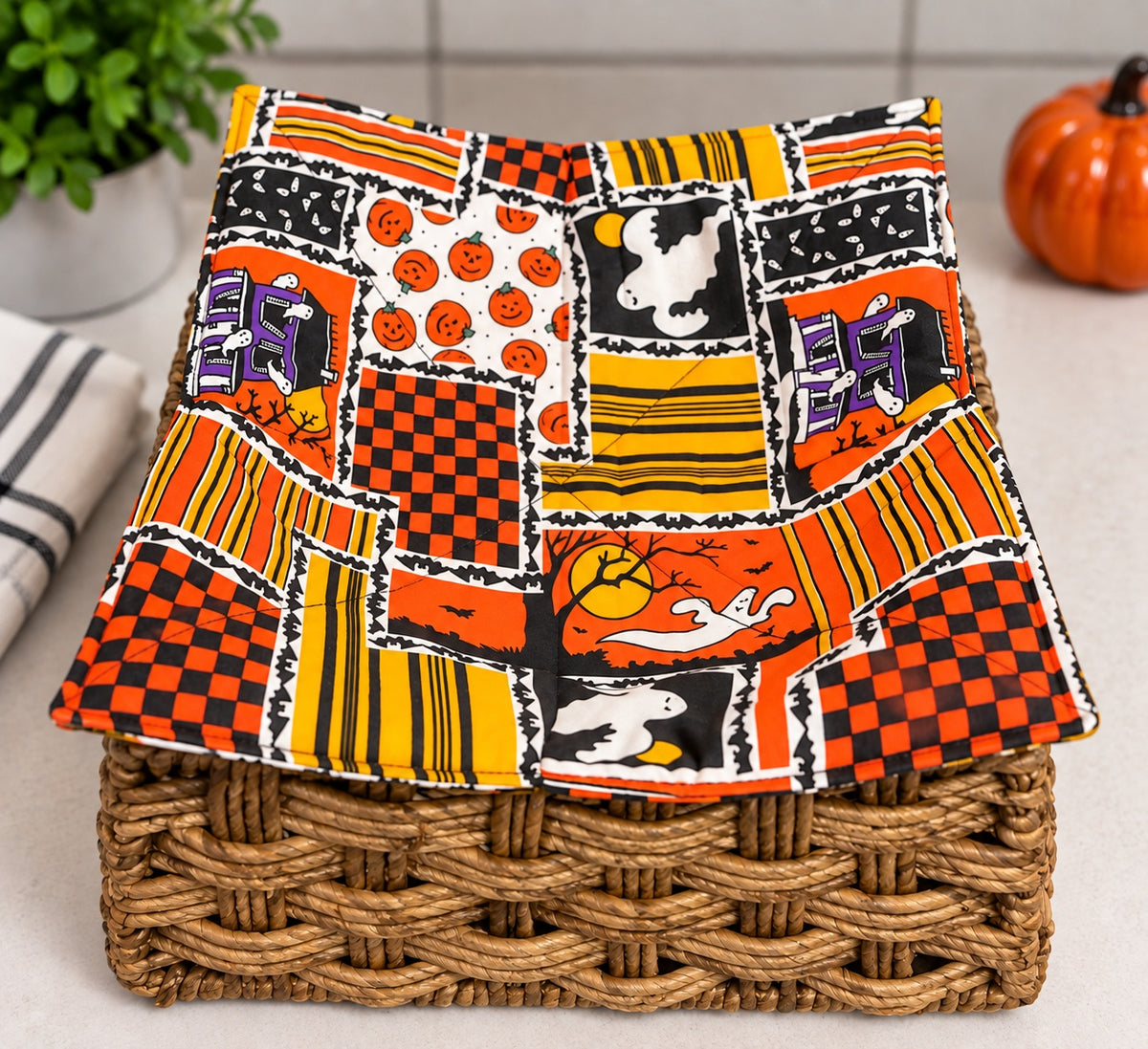 Vintage Halloween Patchwork Bowl Cozy
